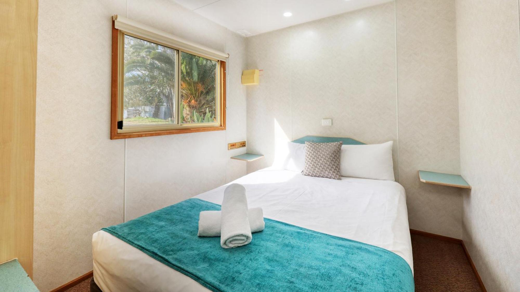 Deniliquin Riverside Caravan Park ภายนอก รูปภาพ