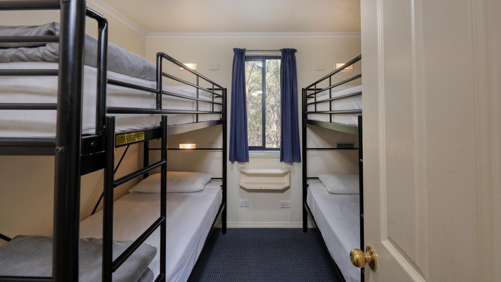 Deniliquin Riverside Caravan Park ภายนอก รูปภาพ