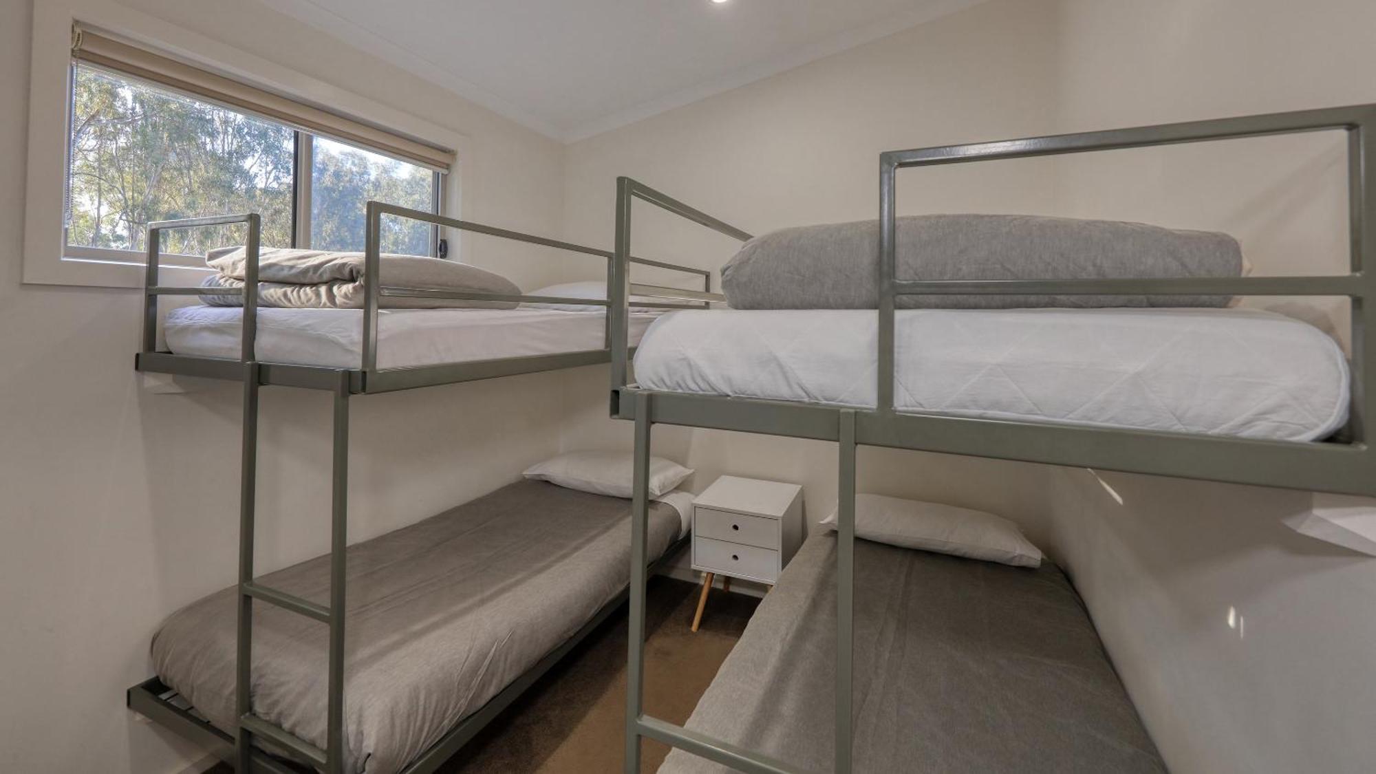 Deniliquin Riverside Caravan Park ภายนอก รูปภาพ