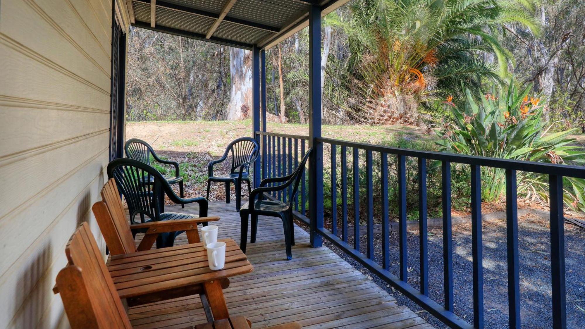Deniliquin Riverside Caravan Park ภายนอก รูปภาพ